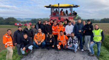 Auszubildende vertiefen Praxiswissen auf Baustelle in Menden