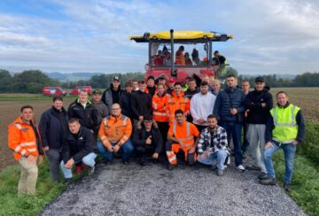 Auszubildende vertiefen Praxiswissen auf Baustelle in Menden